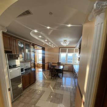 Сдается Многокомнатная квартира, 168,7 м²