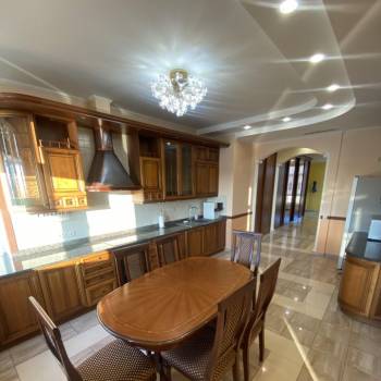 Сдается Многокомнатная квартира, 168,7 м²