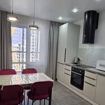 Сдается 1-комнатная квартира, 40 м²
