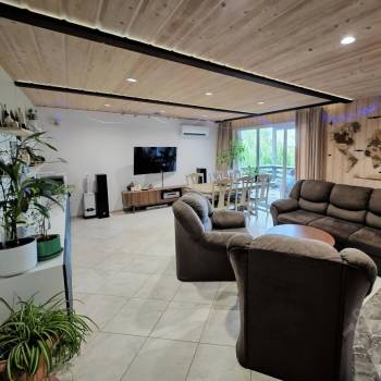 Сдается Дом, 220 м²