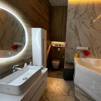 Продается 3-х комнатная квартира, 107 м²