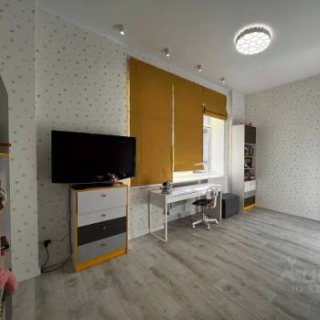 Продается 3-х комнатная квартира, 107 м²