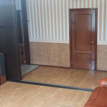 Продается Многокомнатная квартира, 90 м²