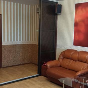 Продается Многокомнатная квартира, 90 м²