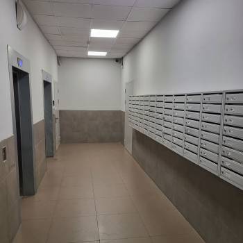 Продается 1-комнатная квартира, 42 м²