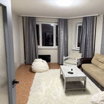 Продается 1-комнатная квартира, 43 м²