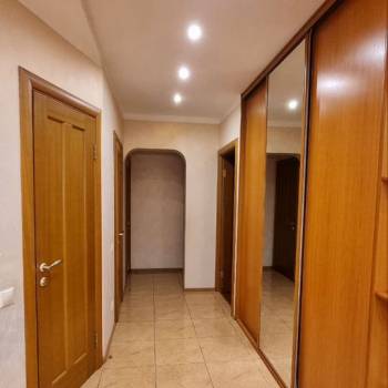Продается 3-х комнатная квартира, 77 м²