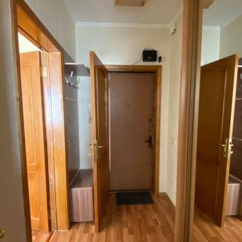 Продается 1-комнатная квартира, 40 м²
