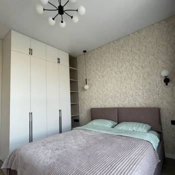 Сдается 1-комнатная квартира, 42 м²