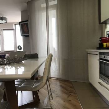 Сдается 1-комнатная квартира, 75 м²