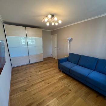 Продается 2-х комнатная квартира, 56 м²