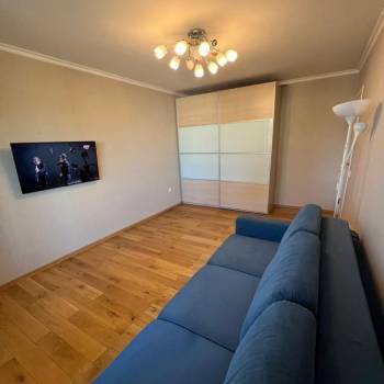 Продается 2-х комнатная квартира, 56 м²