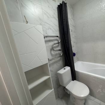 Продается 1-комнатная квартира, 36 м²
