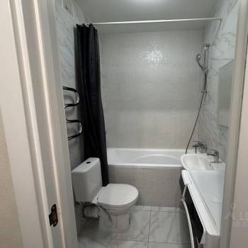 Продается 1-комнатная квартира, 36 м²