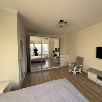 Продается 1-комнатная квартира, 36 м²