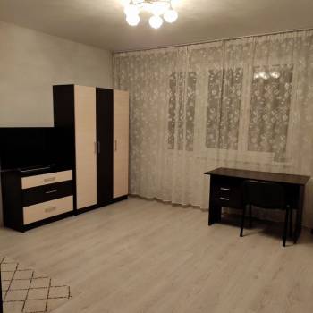 Сдается 1-комнатная квартира, 39 м²