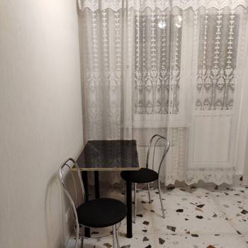 Сдается 1-комнатная квартира, 39 м²