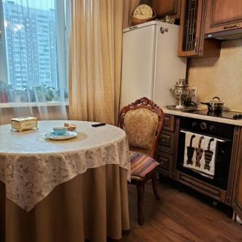 Сдается 1-комнатная квартира, 58 м²