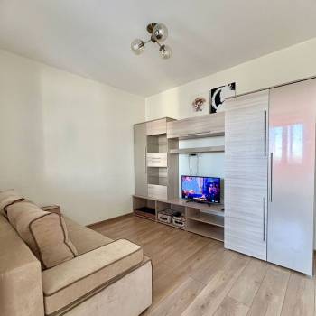 Продается 1-комнатная квартира, 40 м²