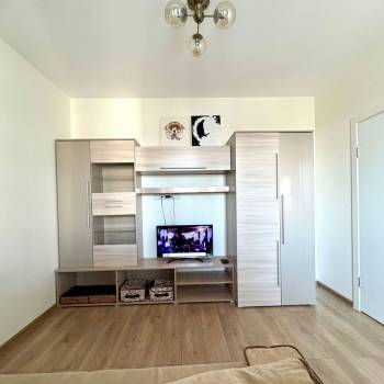Продается 1-комнатная квартира, 40 м²