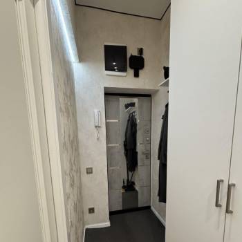 Продается 1-комнатная квартира, 32 м²