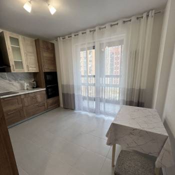 Сдается 1-комнатная квартира, 43 м²