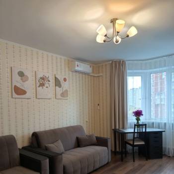 Сдается 1-комнатная квартира, 42 м²