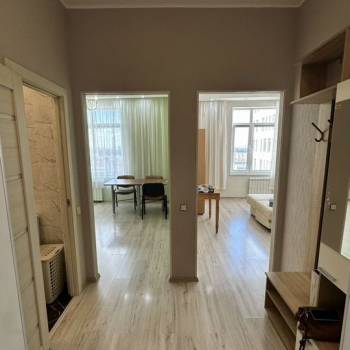Сдается 1-комнатная квартира, 46 м²