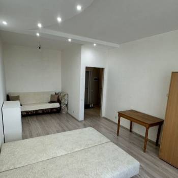 Сдается 1-комнатная квартира, 46 м²