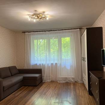 Сдается 1-комнатная квартира, 43 м²