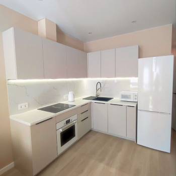 Сдается 1-комнатная квартира, 42,7 м²