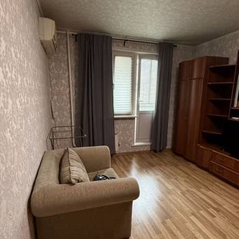 Сдается 1-комнатная квартира, 38 м²