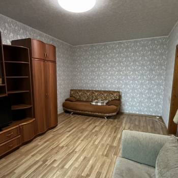 Сдается 1-комнатная квартира, 38 м²