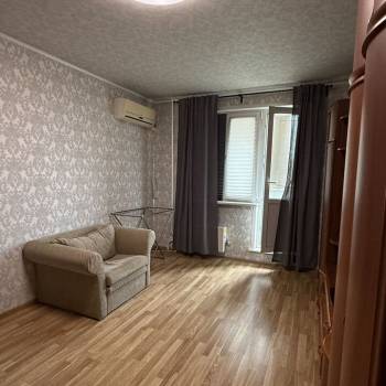 Сдается 1-комнатная квартира, 38 м²
