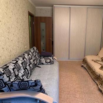 Продается 1-комнатная квартира, 33 м²