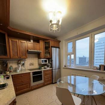 Сдается Комната, 80 м²