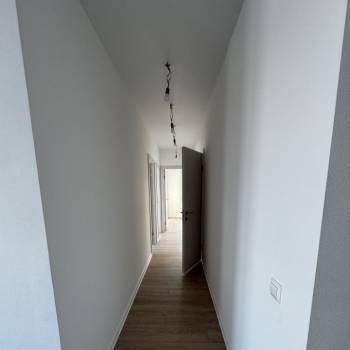 Продается 3-х комнатная квартира, 79,9 м²