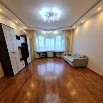 Сдается Многокомнатная квартира, 110 м²