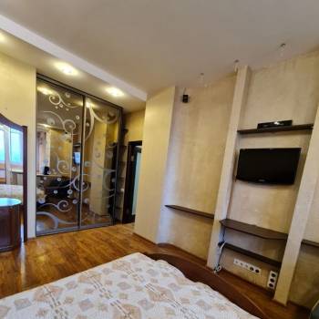 Сдается Многокомнатная квартира, 110 м²