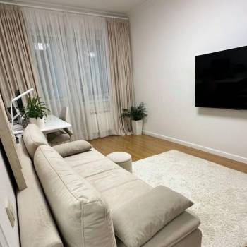 Продается 1-комнатная квартира, 51 м²