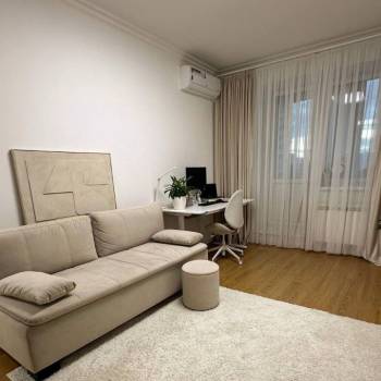 Продается 1-комнатная квартира, 51 м²