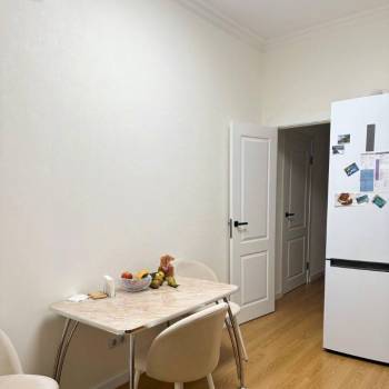 Продается 1-комнатная квартира, 51 м²