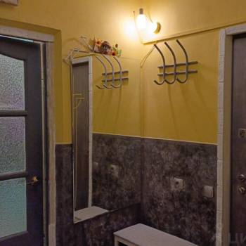 Продается Многокомнатная квартира, 64,4 м²