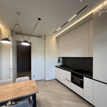 Сдается 2-х комнатная квартира, 75 м²