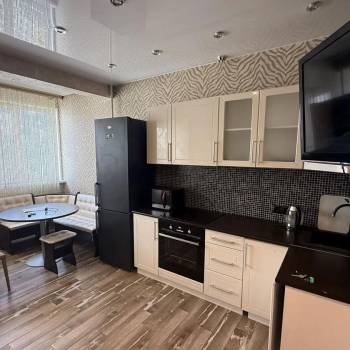 Сдается 1-комнатная квартира, 39 м²