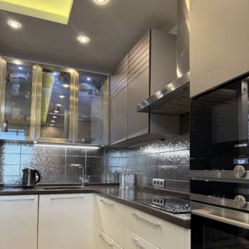 Сдается Многокомнатная квартира, 90 м²