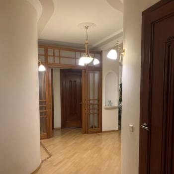 Продается Многокомнатная квартира, 130,01 м²