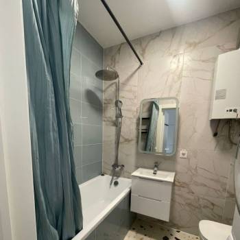 Продается Многокомнатная квартира, 67 м²
