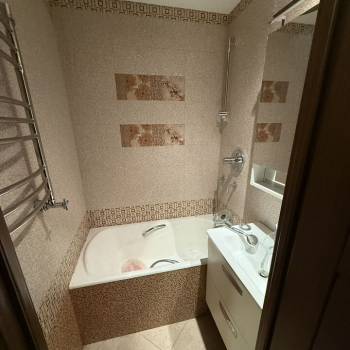 Продается 3-х комнатная квартира, 63 м²