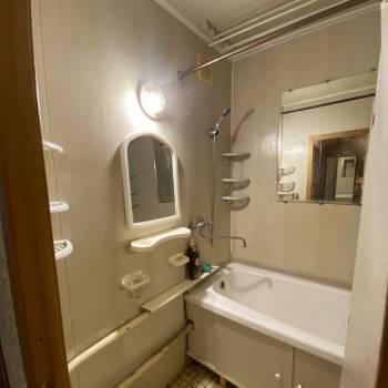 Продается 1-комнатная квартира, 42 м²